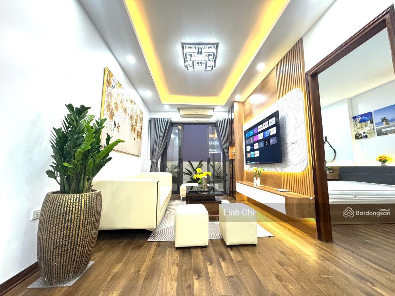 Ban Cơ yếu Chính phủ, 43 Lê Văn Lương, 2 ngủ, ban công mát mẻ quanh năm. Liên hệ: 0946 116 ***