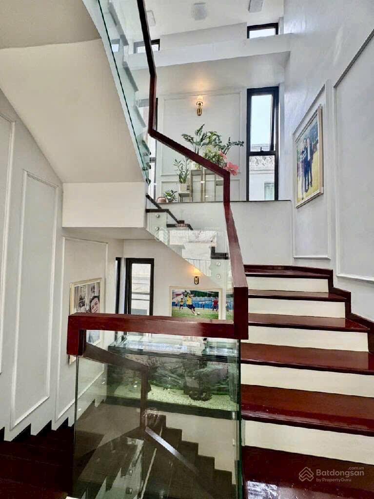 BÁN GẤP -- GIẢM 5 TỶ -- BIỆT THỰ THANG MÁY -- RẺ HƠN CHUNG CƯ ( 160 TR/1M ) -- NỘI THẤT ĐẸP Ở NGAY