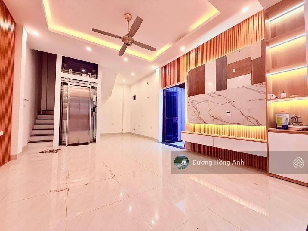 Nhà Tây Mỗ 40m 6 Tầng Thang Máy giá nhỉnh 6 tỷ đẹp nhất khu vực