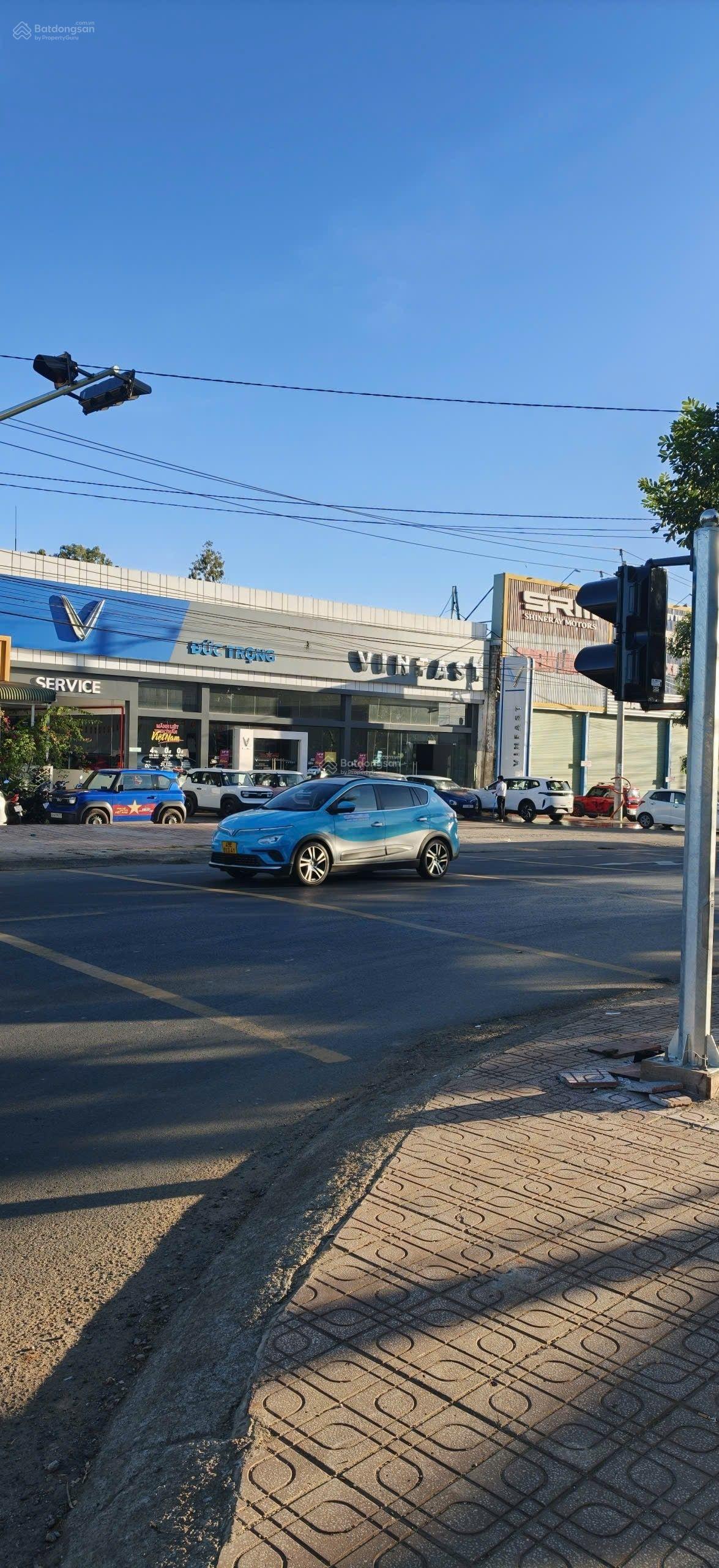 Giảm giá 150 triệu, bán gấp đất Đức Trọng, Lâm Đồng. DT: 138 m2, thổ cư 134 m2, giá chỉ 600 triệu.