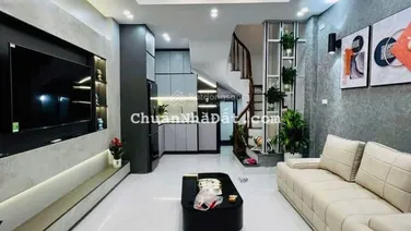 Bán nhà riêng mới xây tại phố Trần Đại Nghĩa. 40m2 xây 5 tầng thang máy. Giá 12,5 tỷ. LH 0983 282 ***