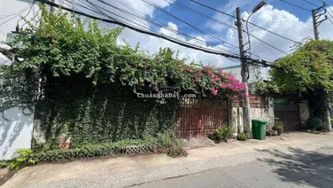 Bán khuôn đất ngay nhà Ga Metro An Phú, phường An Khánh, DT 18 x 33m. CTXD 50 tầng. Giá 180 tỷ