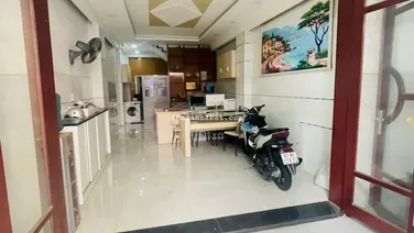 Bán nhà HXH đường Đề Thám, Quận 1, DT 4 x 18m, 3 tầng, Giá chỉ: 14.6 tỷ