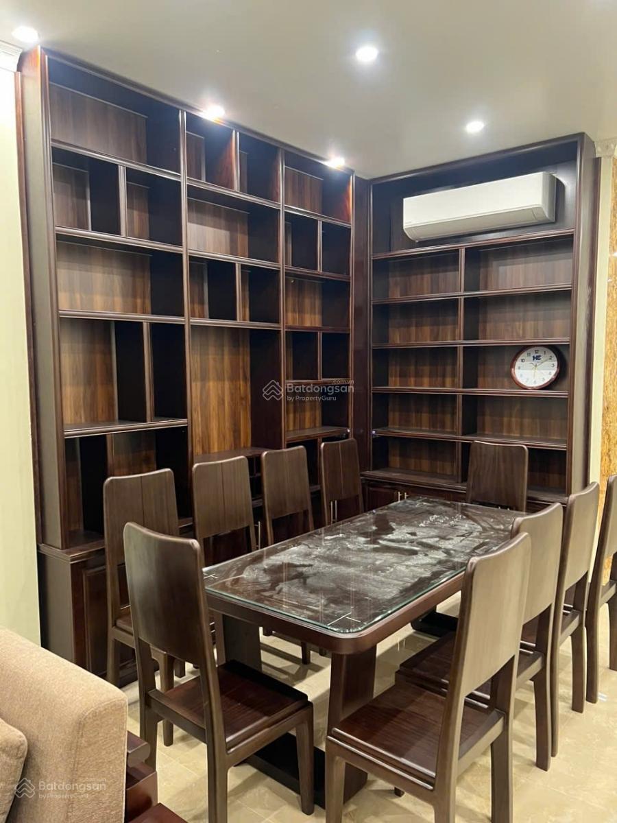 Mặt phố Ngô Gia Tự Long Biên 100m2, 6tầng thang máy, kinh doanh, mt 5m. Giá 26.5tỷ