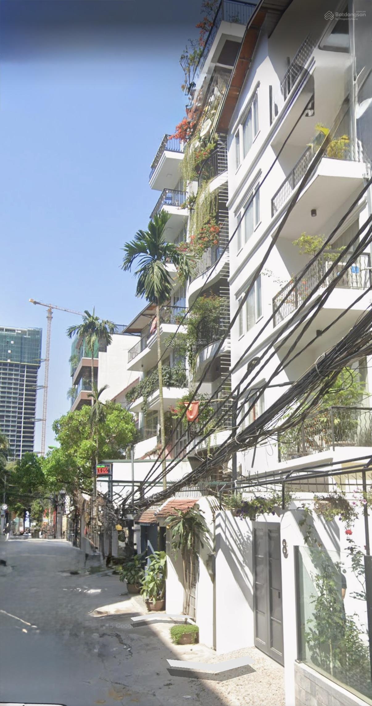 Mặt phố Tây Hồ - Biệt thự lô góc 180 tỷ, 200m2, 3 tầng, mặt tiền 8m - Cách 50m ra Hồ Tây