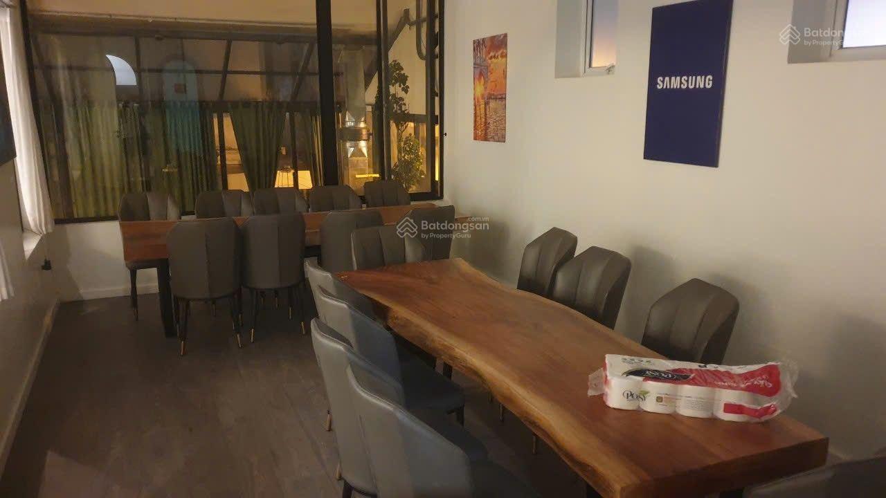 Mặt phố Tây Hồ - Biệt thự lô góc 180 tỷ, 200m2, 3 tầng, mặt tiền 8m - Cách 50m ra Hồ Tây Mặt phố Tây Hồ - Biệt thự lô góc 180 tỷ, 200m2, 3 tầng, mặt tiền 8m - Cách 50m ra Hồ Tây