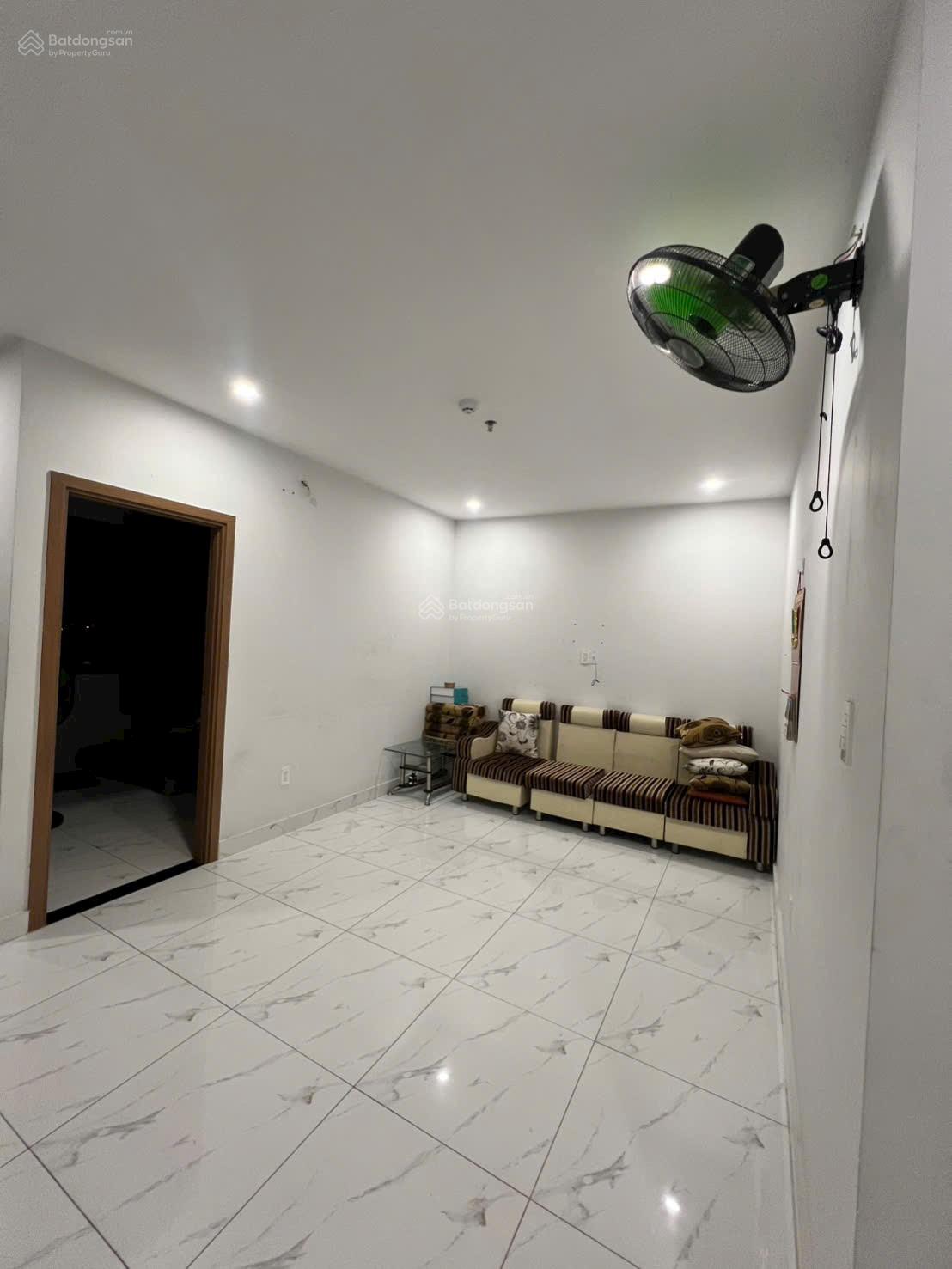 (7851) cho thuê lâu dài Star Tower, An Phú: 2PN, PK, WC. Full nội thất: 5 triệu/tháng