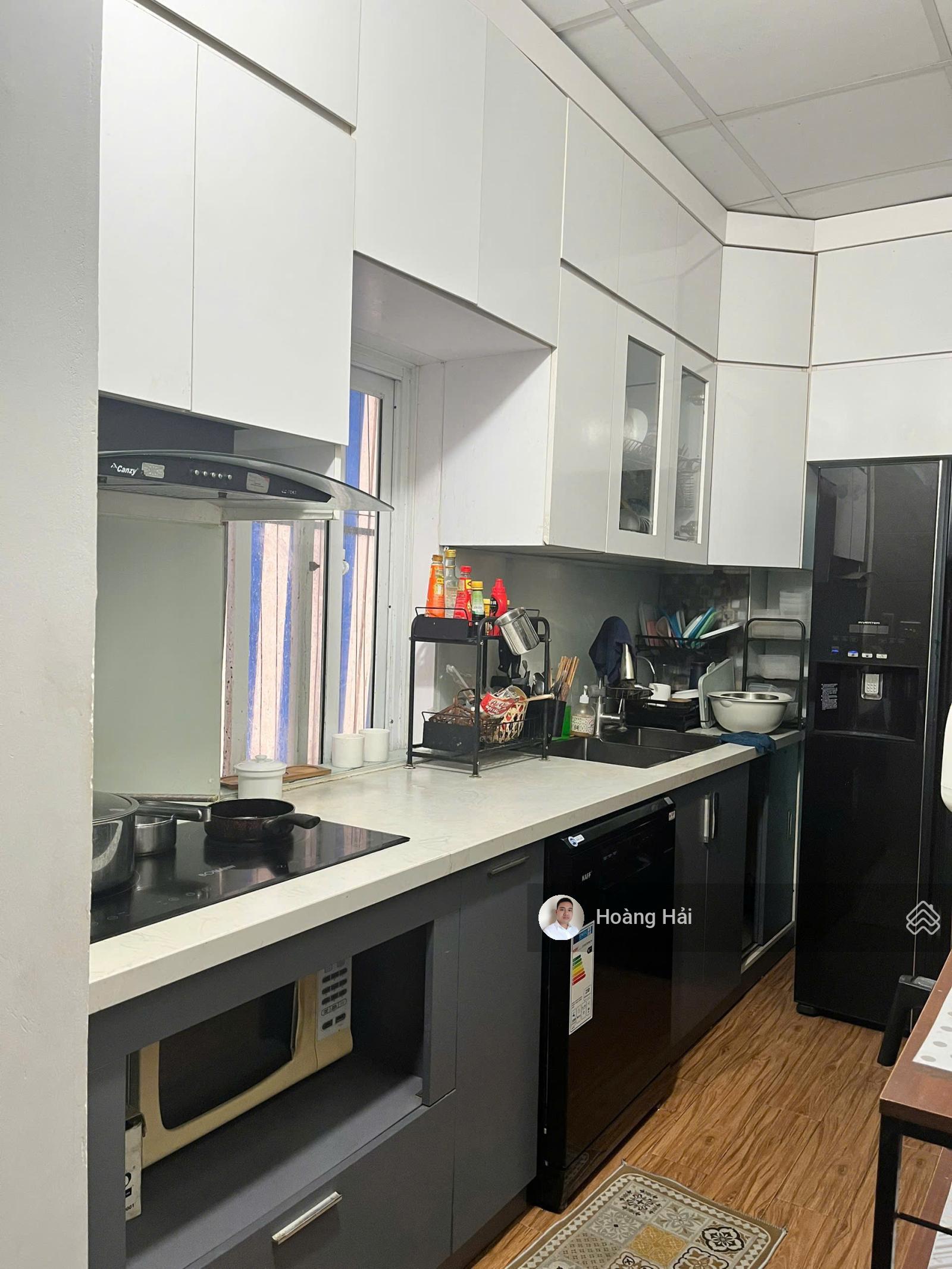 Bán CHCC KĐT Việt Hưng 108m2 3PN/2WC thoáng mát giá 6,1 tỷ