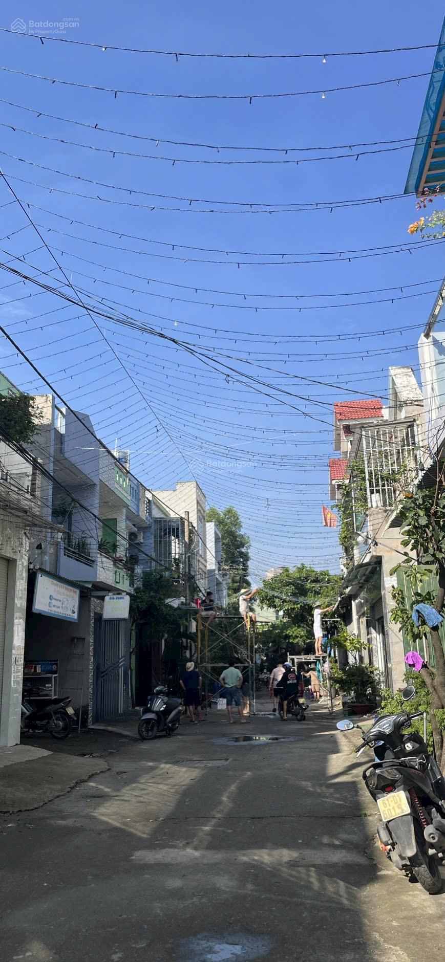 Bán gấp lô đất giá rẻ nhất khu ngay gần chợ Dĩ An, gần quy hoạch đường lớn, khu dân cư văn hóa