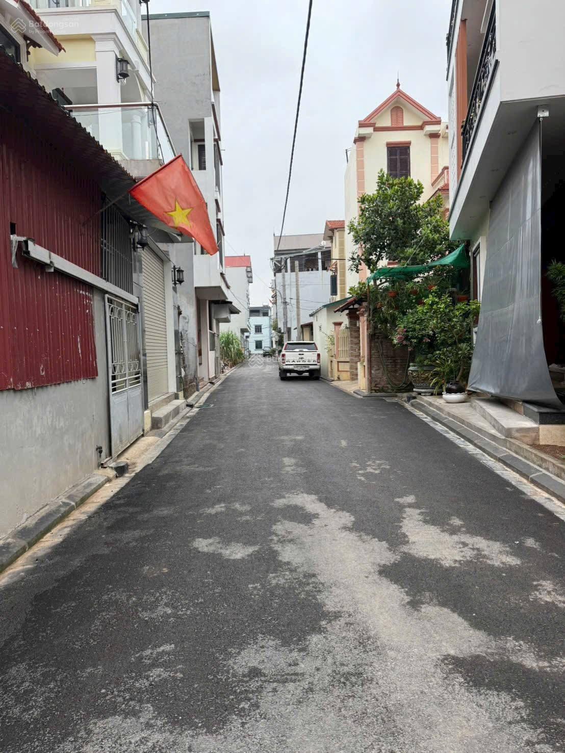 BÁN MẢNH ĐẤT 2 MẶT THOÁNG. VỊ TRÍ GẦN CHỢ thôn Xuân Canh , Xuân Canh , Đông Anh , HN
DT: 50m2