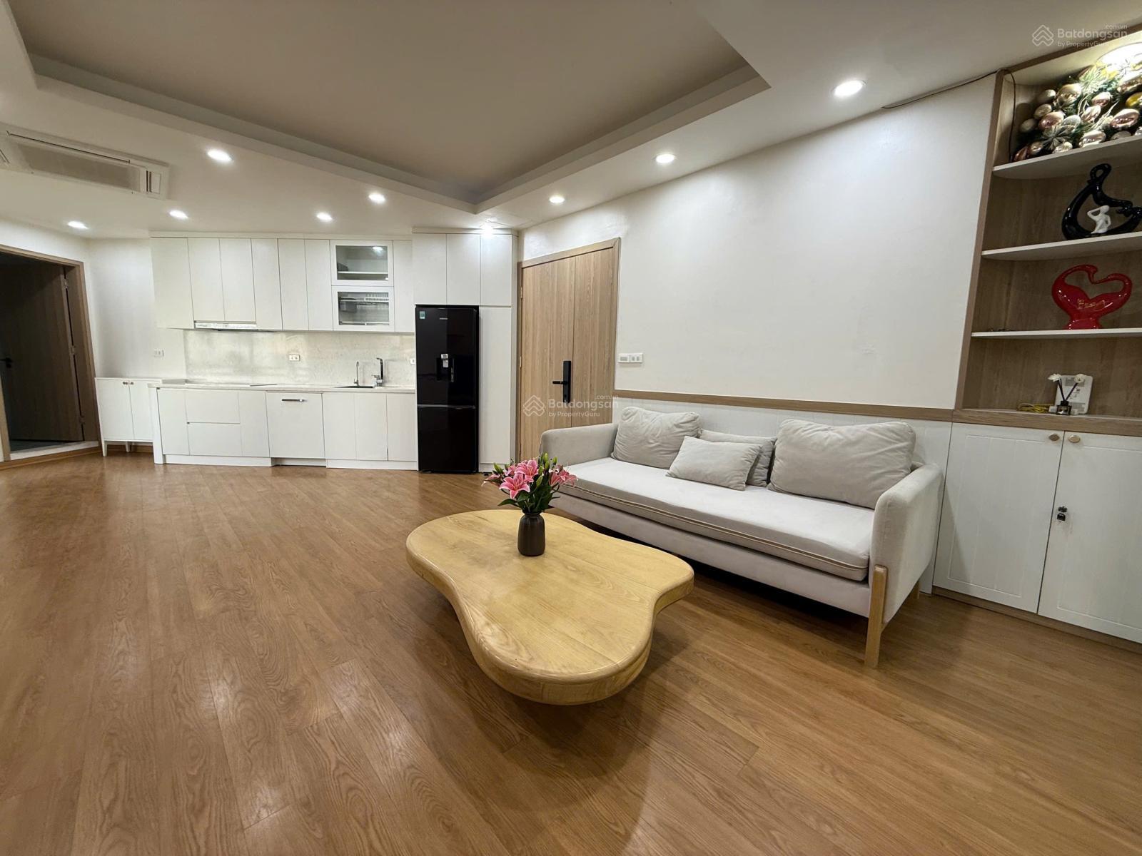 Siêu hiếm, căn 80m2 3 phòng ngủ 2 vệ sinh toà Nơ 9 Bán Đảo Linh Đàm, tầng trung, full nội thất mới