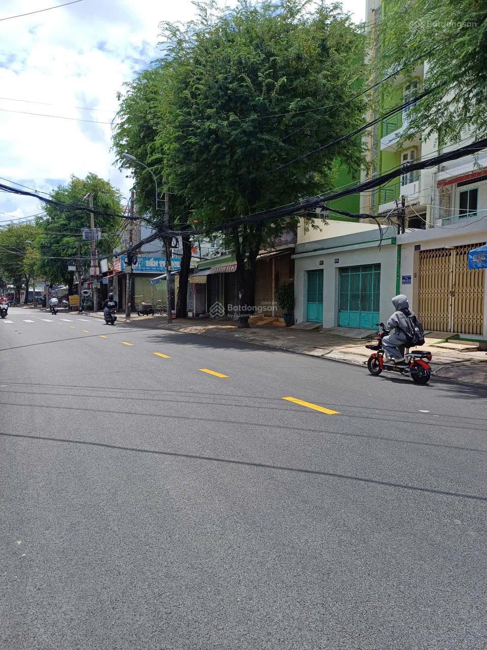Siêu phẩm mặt tiền kinh doanh Phú Thọ 180m2 giá tốt - chỉ 100tr/m2 Siêu phẩm mặt tiền kinh doanh Phú Thọ 180m2 giá tốt - chỉ 100tr/m2
