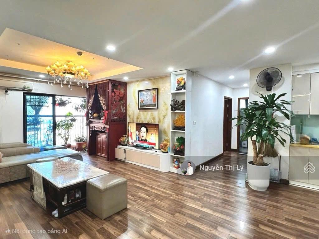 Chính chủ bán căn hộ Goldmark Hồ Tùng Mậu, căn góc, 3 phòng ngủ, diện tích 135m, có suất ô tô Chính chủ bán căn hộ Goldmark Hồ Tùng Mậu, căn góc, 3 phòng ngủ, diện tích 135m, có suất ô tô