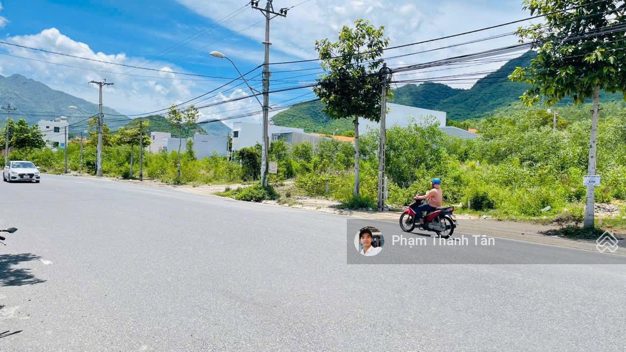 Mặt tiền Phong Châu rộng 22m, hướng Đông Nam khu TĐC Đất Lành Mặt tiền Phong Châu rộng 22m, hướng Đông Nam khu TĐC Đất Lành