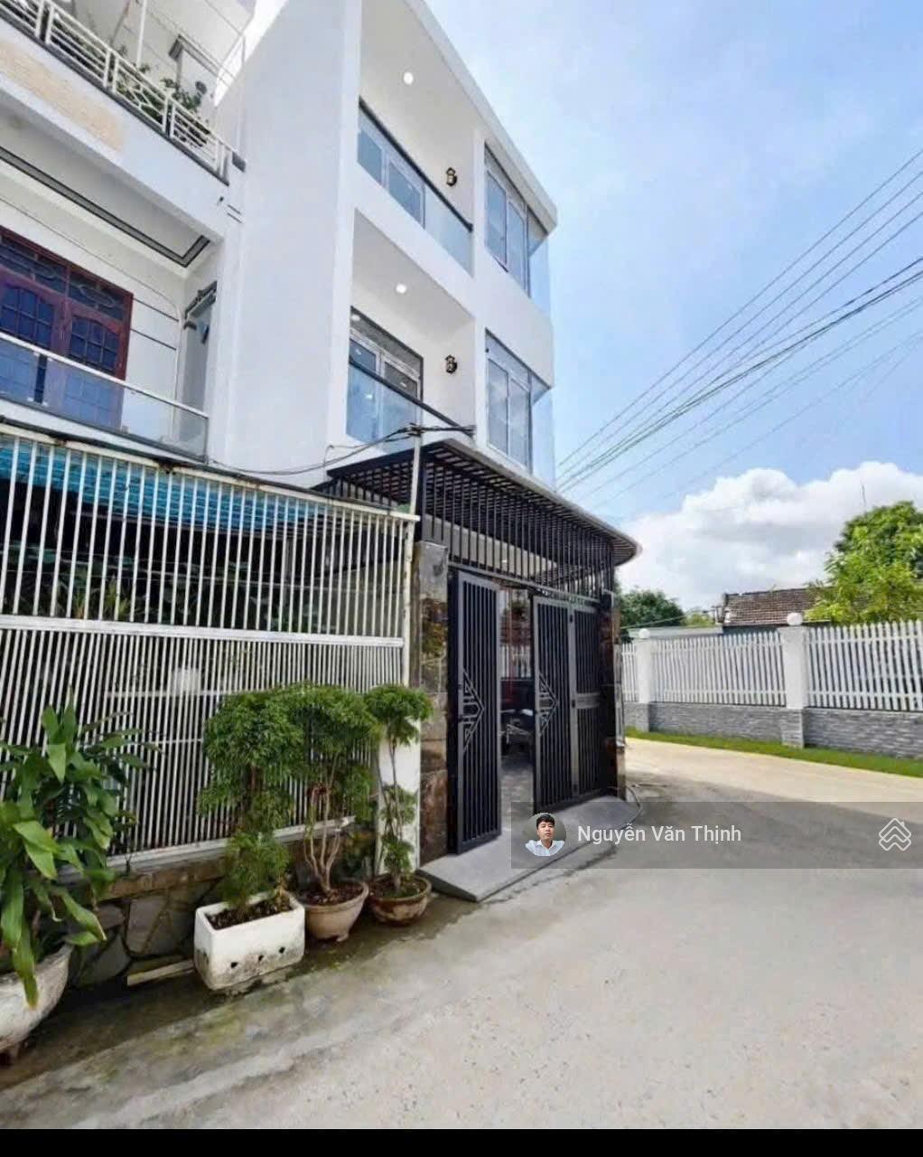 Bán nhà 3 tầng căn góc hẻm phước long đường ô tô 48,4m2 4.9 tỷ