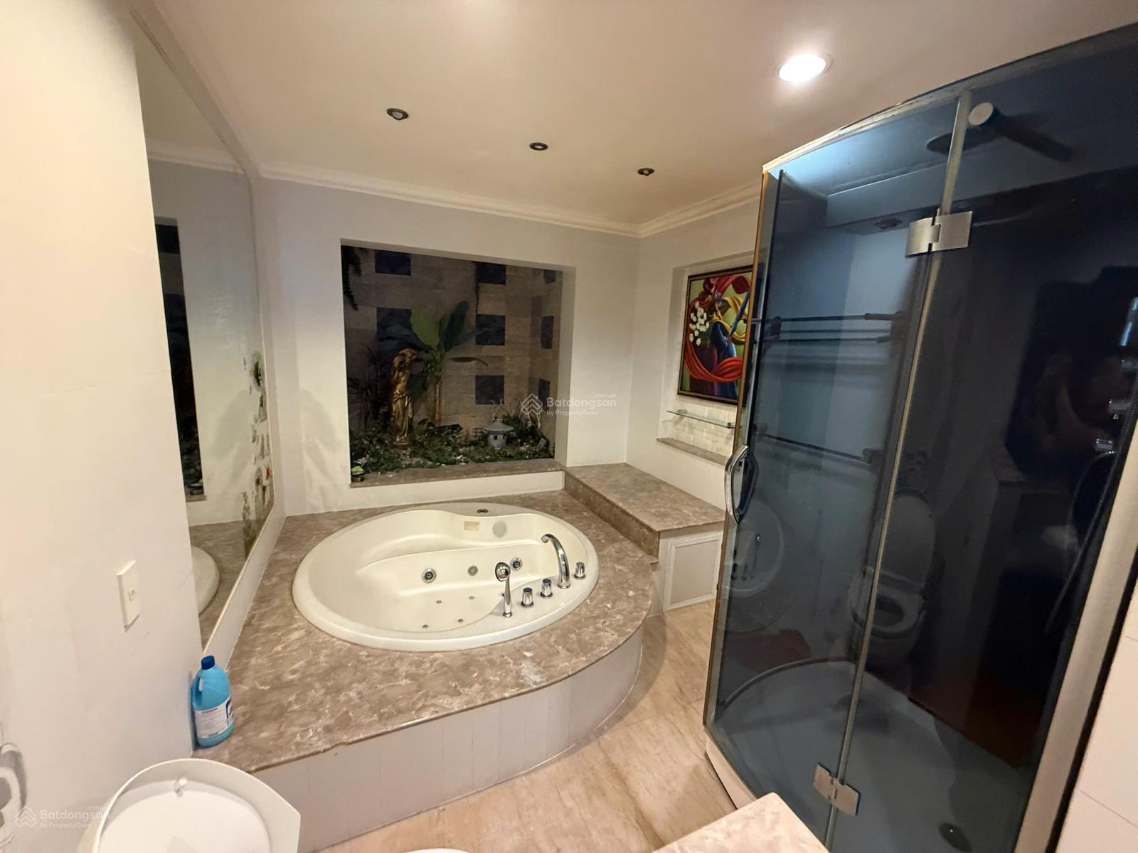 Cho thuê biệt thự 6PN, 7WC, 500m2 tại Saigon Pearl, 118 triệu, Full Nội Thất