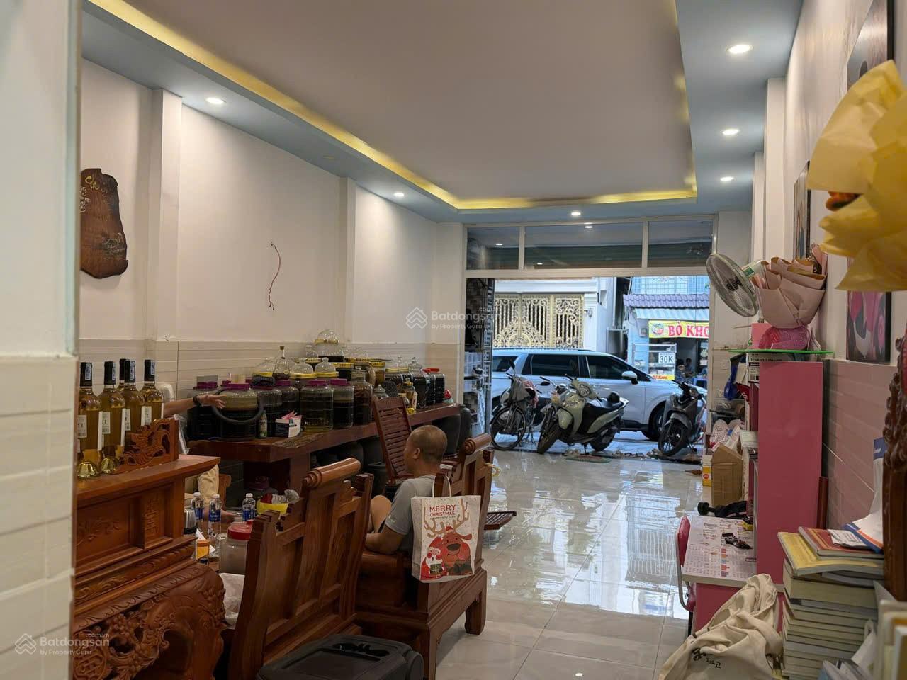 (1 sẹc - cách mặt tiền 1 căn) bán nhà Bình Thạnh hẻm xe hơi Lê Quang Định, 4.5x20m - giá tốt 10.5tỷ