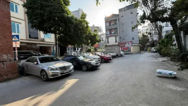 Bán nhà 50m2 Quỳnh Đô, 4 tầng, ô tô đỗ cửa, giá 6.5 tỷ