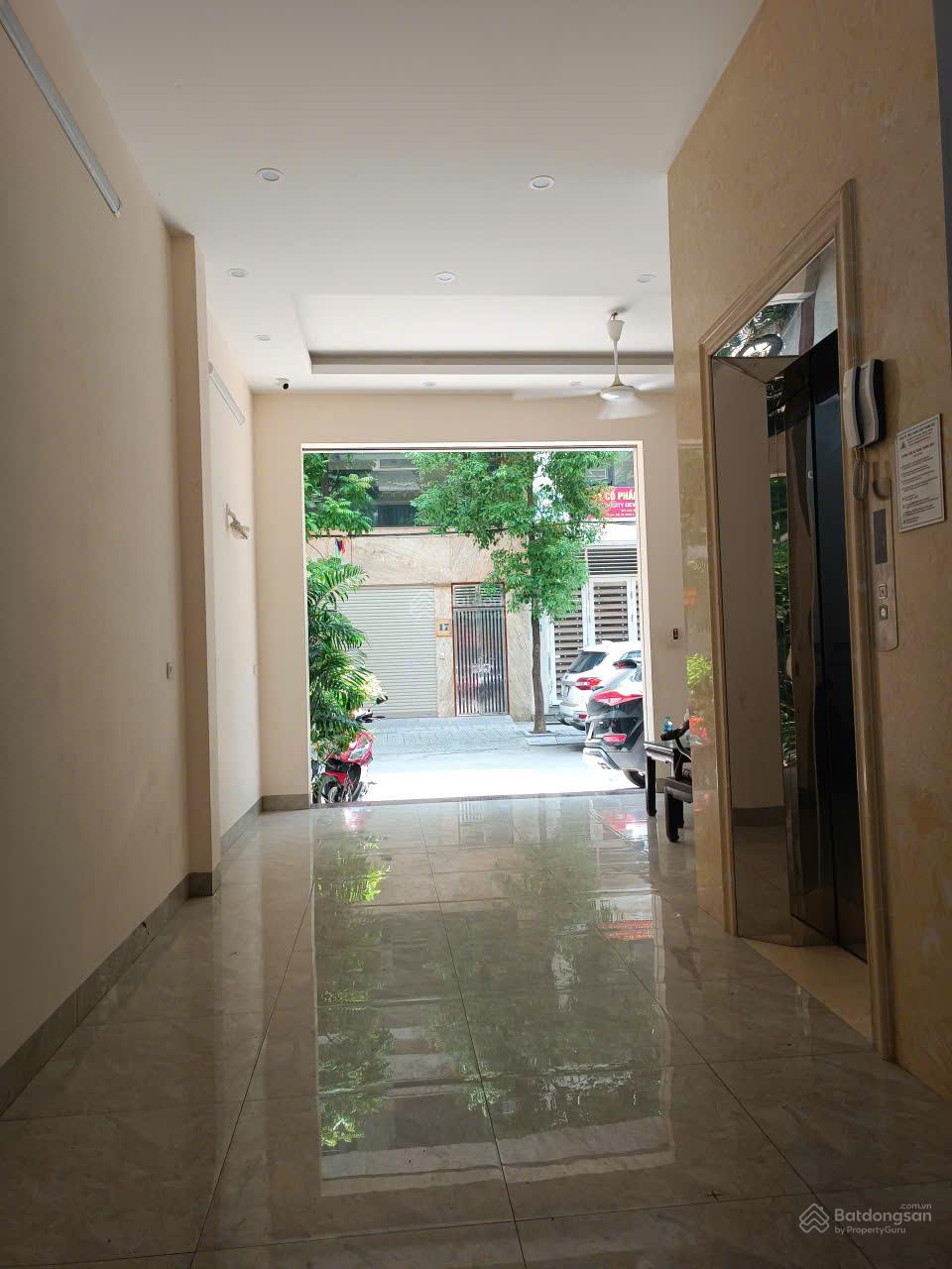 Cho thuê nhà nguyên căn phố Văn La, Hà Đông 50m2, 6 tầng, MT 5m, full đh, nl, thang máy, giá 25tr