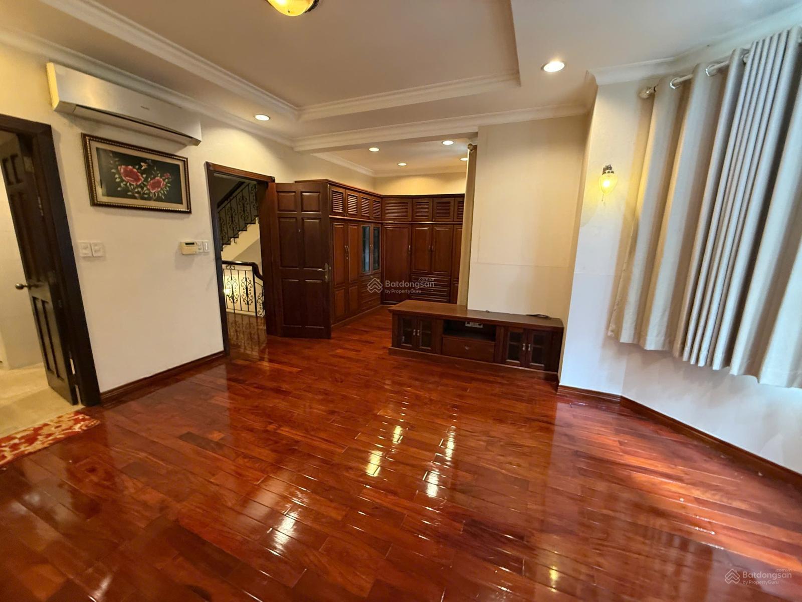 Cho thuê nhà mặt phố Saigon Mystery Villas, 60 triệu, 400m2, 6PN, 6WC, Q2, HCM