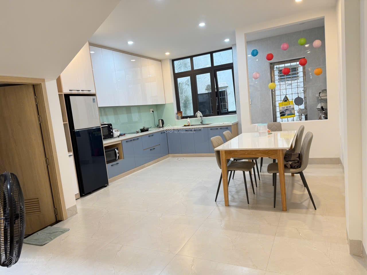 Bán nhà 3 tầng đẹp full nội thất ngay gần Monarchy, Trần Hưng Đạo