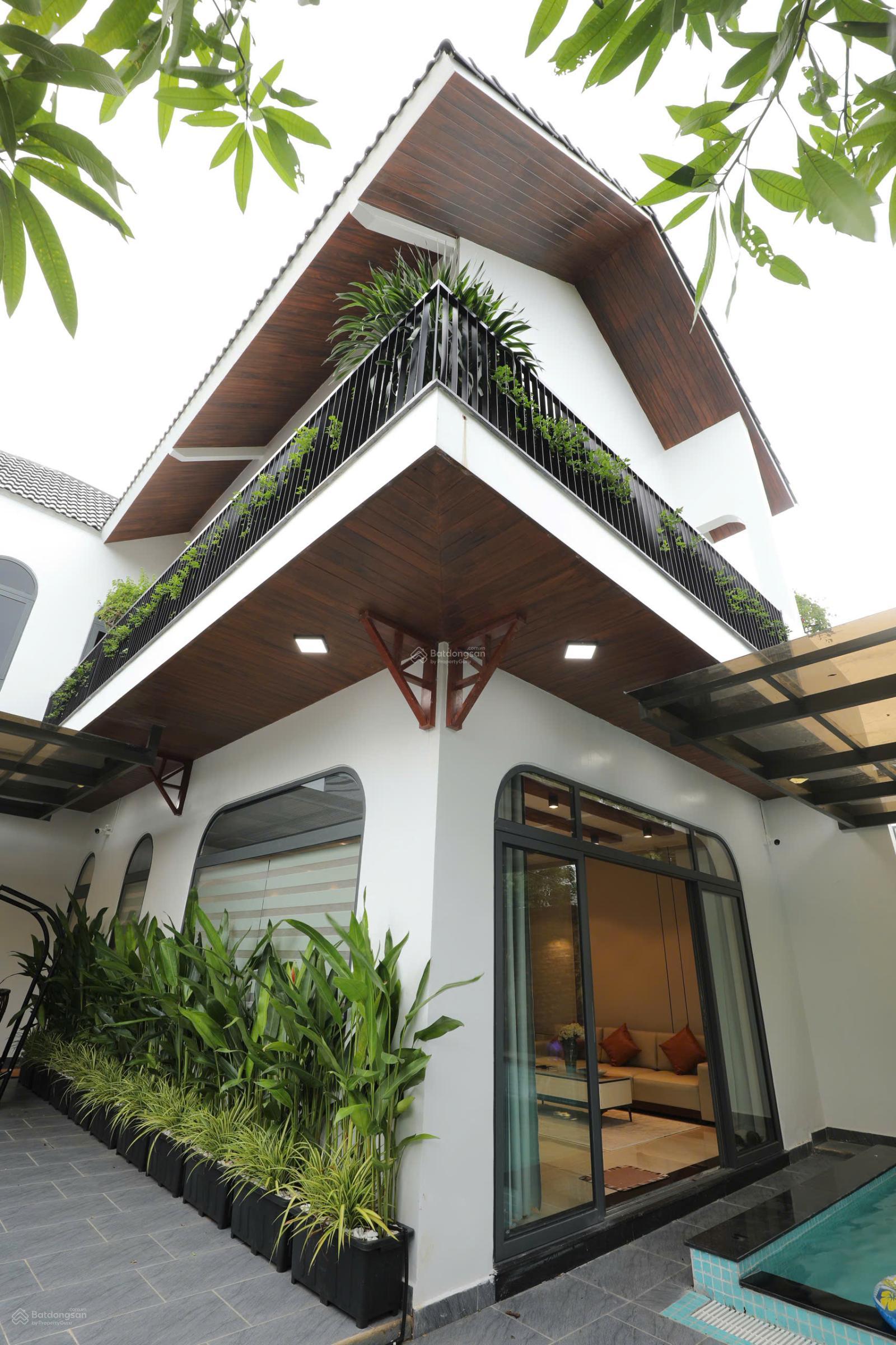 Bán căn villa hồ bơi mới hoàn thiện - vị trí cực đẹp ngay góc 2 mặt tiền khu Nam Việt Á