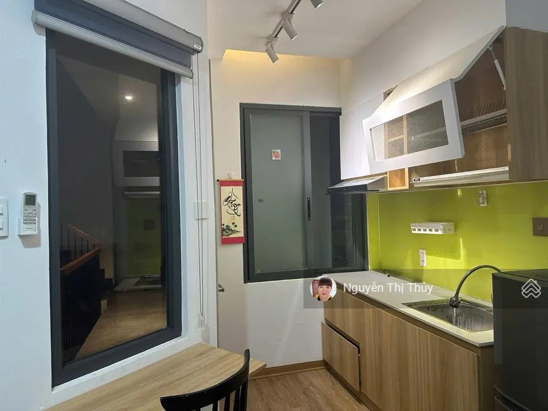 Tòa căn hộ 5.5 tầng gần tòa nhà Trái Bắp - đường 5m Lý Tự Trọng - Hải Châu - dòng tiền 60tr/tháng