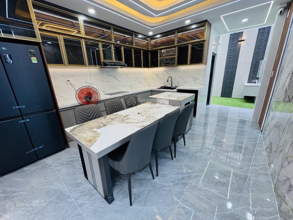 Nhà 6 TẦNG MỚI XÂY 4x18 ĐƯỜNG NGUYỄN ẢNH THỦ 8 TỶ OTO VÀO NHÀ QUẬN 12