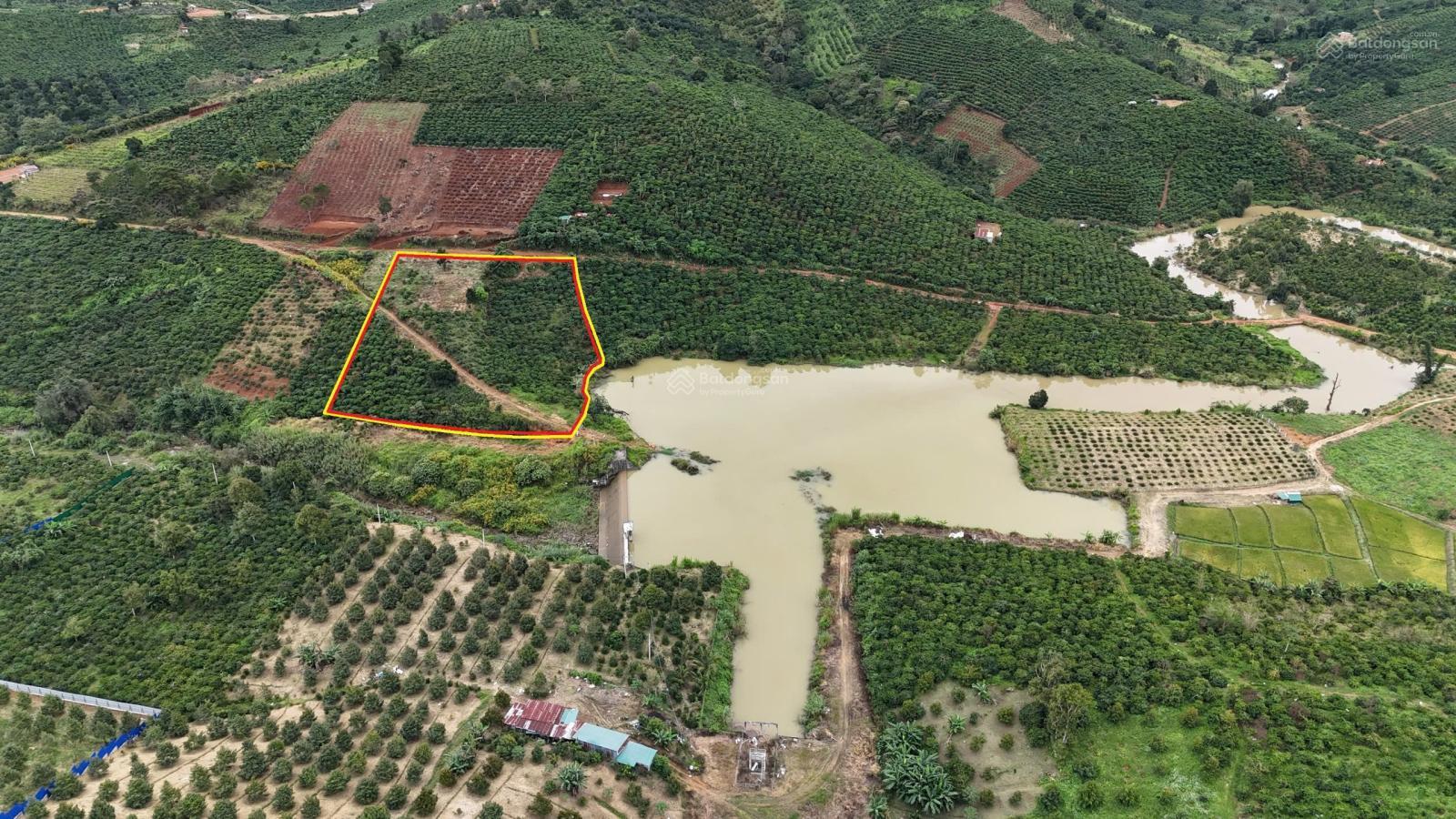 Cần bán đất vườn nghỉ dưỡng 6776m2, ven hồ tại Liên Đầm, Di Linh