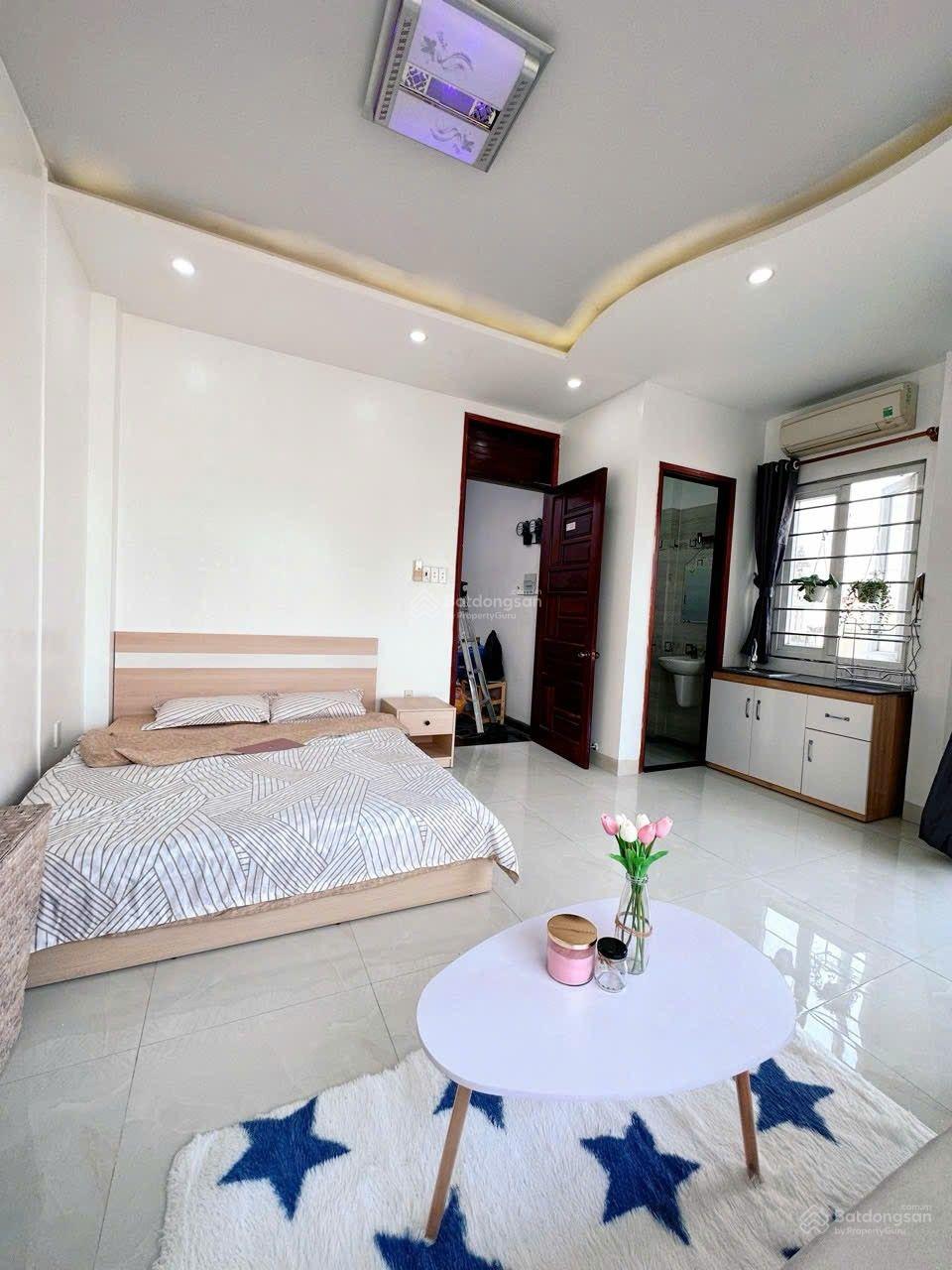 Cho thuê căn hộ studio ban công full nội thất Nội khu bao an ninh - giáp Quận Bình Thạnh