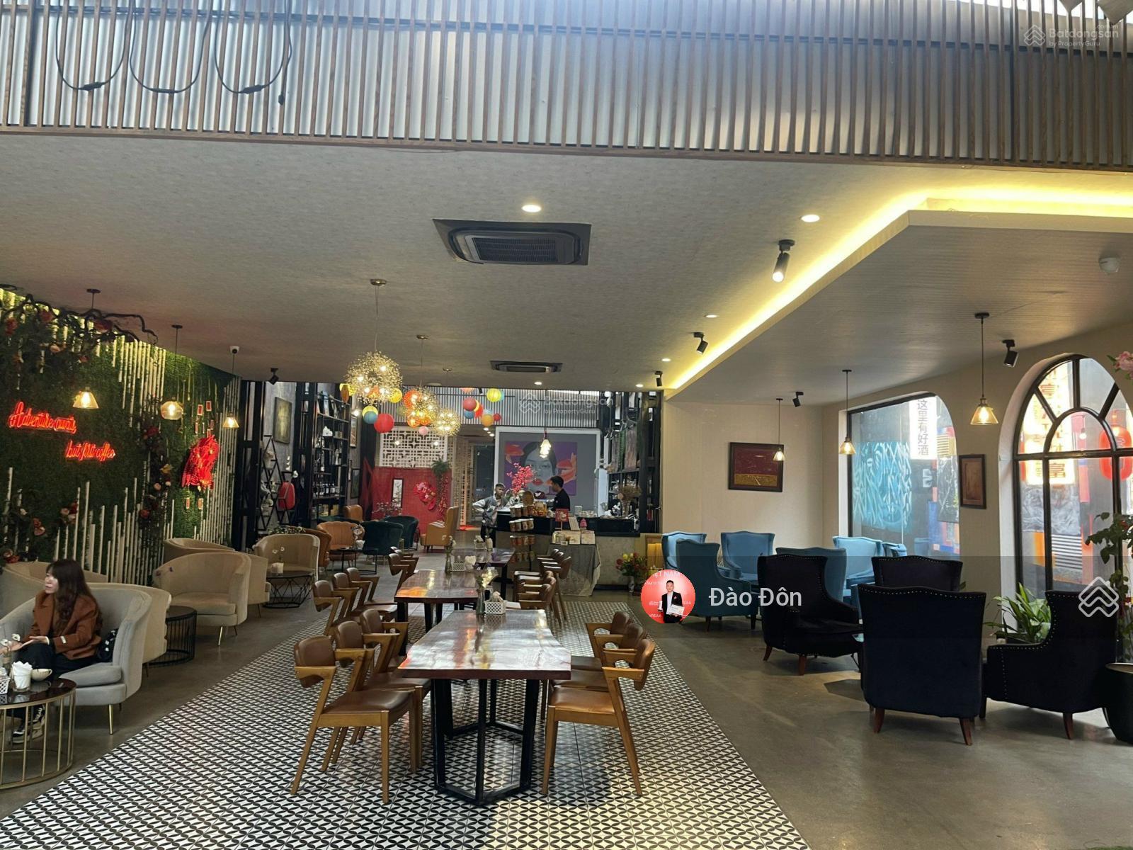 Siêu phẩm cho thuê MBKD lô góc phố Nguyễn Văn Lộc DT: 90m2 x2T, MT: 28m Giá thuê 60trieu/tháng