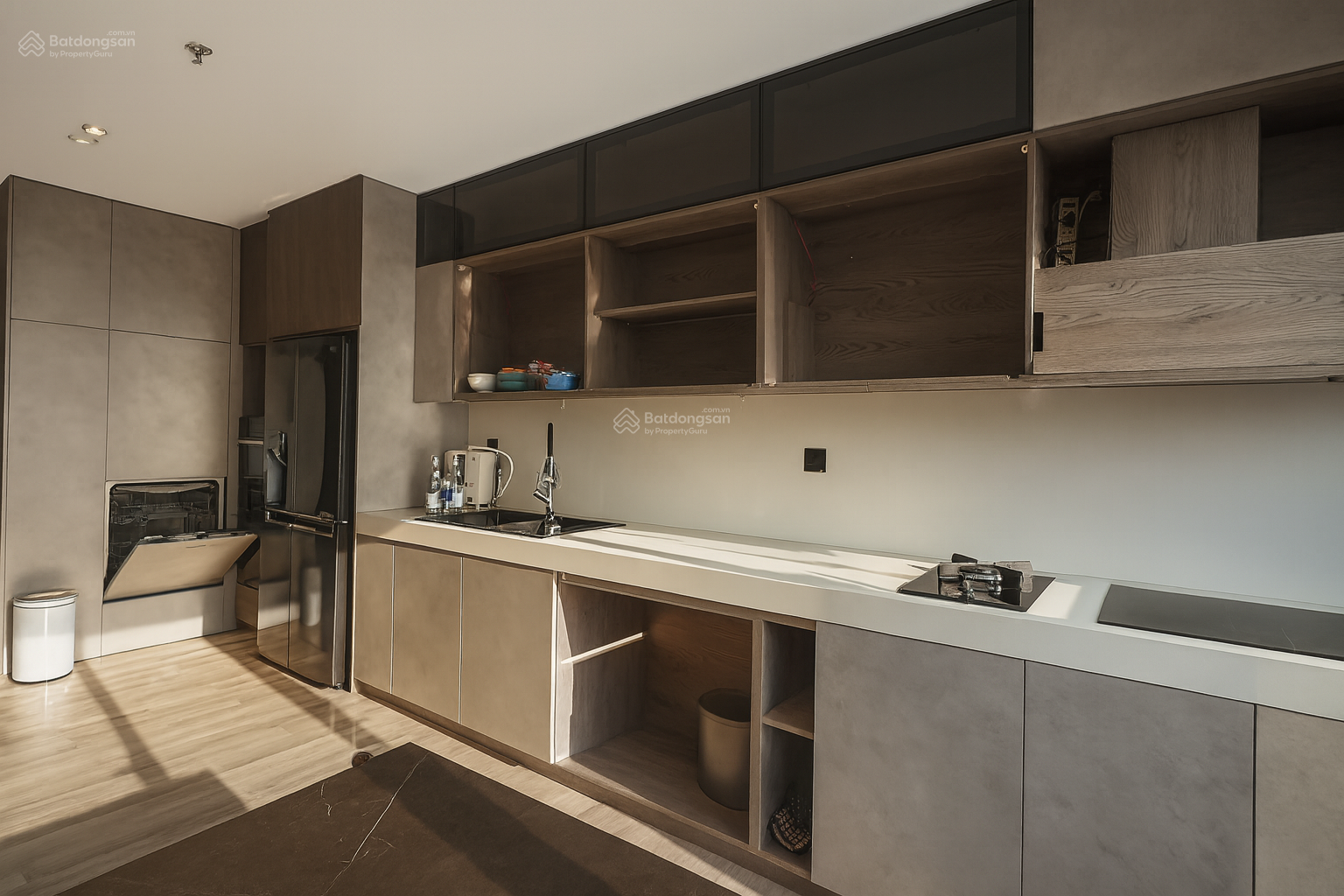 Bán căn hộ Rivergate 185m2 ghép 2 căn, tầng cao, view sông, sát Quận 1, giá 17,8 tỷ thiết kế riêng