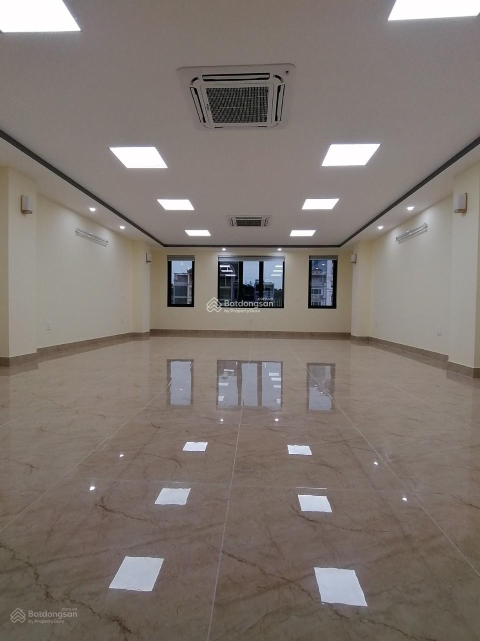 Cho thuê gấp sàn văn phòng 50m2 ngay sát Linh Đàm giá chỉ 8tr/tháng