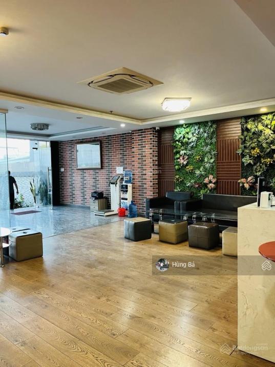 Bán gấp tòa nhà ngay sân bay. Mặt tiền Phổ Quang. DT: 15x15m - Hầm 5 tầng - HĐT: 160tr. Giá 50 tỷ