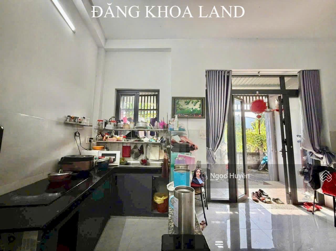 Cực sóc- nhà 3 tầng -HXH - gần Tô Ngọc Vân - Phạm Văn Đồng - giá chỉ hơn 4 tỷ