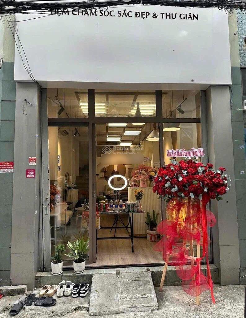 Hẻm 5m 3 Tháng 2 Q10 gần Cao Thắng, DT 3.6x10m, trệt 1 lầu cửa kính sàn gỗ, vô ở và KD ngay Hẻm 5m 3 Tháng 2 Q10 gần Cao Thắng, DT 3.6x10m, trệt 1 lầu cửa kính sàn gỗ, vô ở và KD ngay