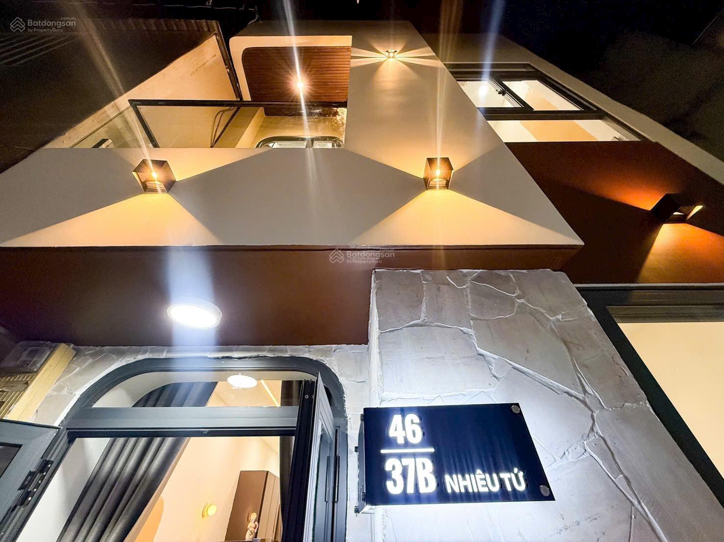 Chính chủ cho thuê nhà 3T, full NT, 3PN, 2 WC. Giá 15tr/th HĐ 2-3 năm KDC an ninh VIP.LH 0901 970 ***