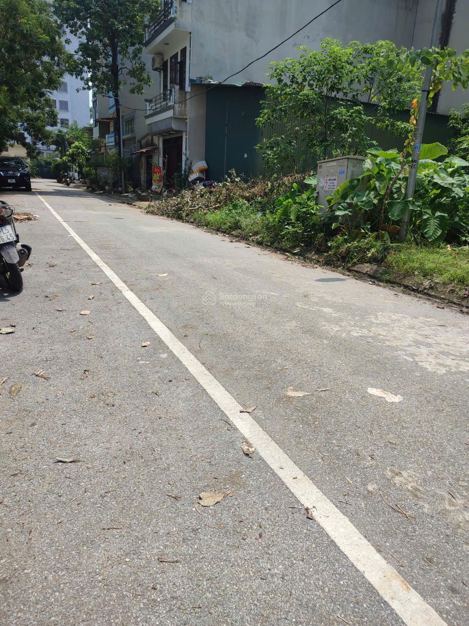 Cần bán gấp lô đất giá tỉnh lẻ sổ Hà Nội 105m2 Sóc Sơn nhỉnh 1 tỷ đường thông 2 ô tô tránh