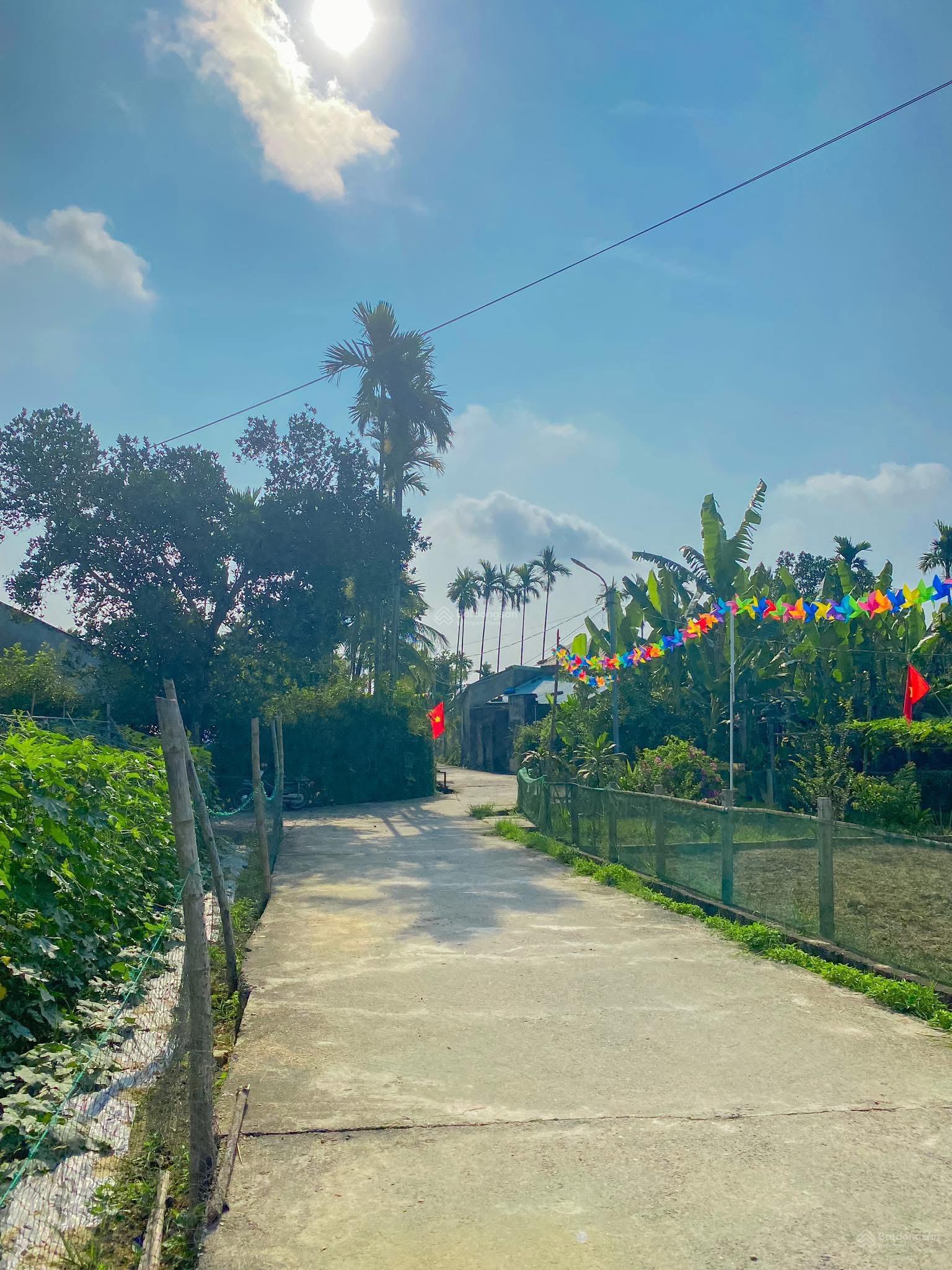 Bán 1000m2 full đất ở view đồng tại Hòa Vang.
Cách đường DH2 có 300m. Đường ô tô 5m Bán 1000m2 full đất ở view đồng tại Hòa Vang.
Cách đường DH2 có 300m. Đường ô tô 5m