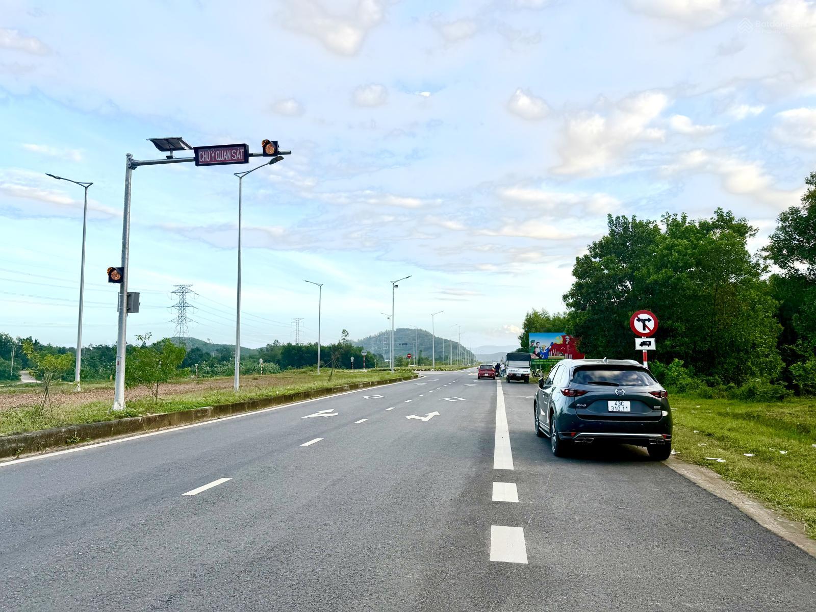 Bán 1000m2 full đất ở view đồng tại Hòa Vang.
Cách đường DH2 có 300m. Đường ô tô 5m Bán 1000m2 full đất ở view đồng tại Hòa Vang.
Cách đường DH2 có 300m. Đường ô tô 5m