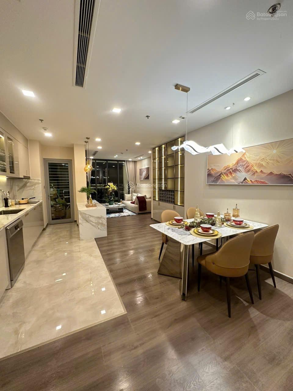 Cho thuê căn hộ đẹp 2PN, 2WC tại Vinhomes Central Park, giá 21 triệu, 81m2