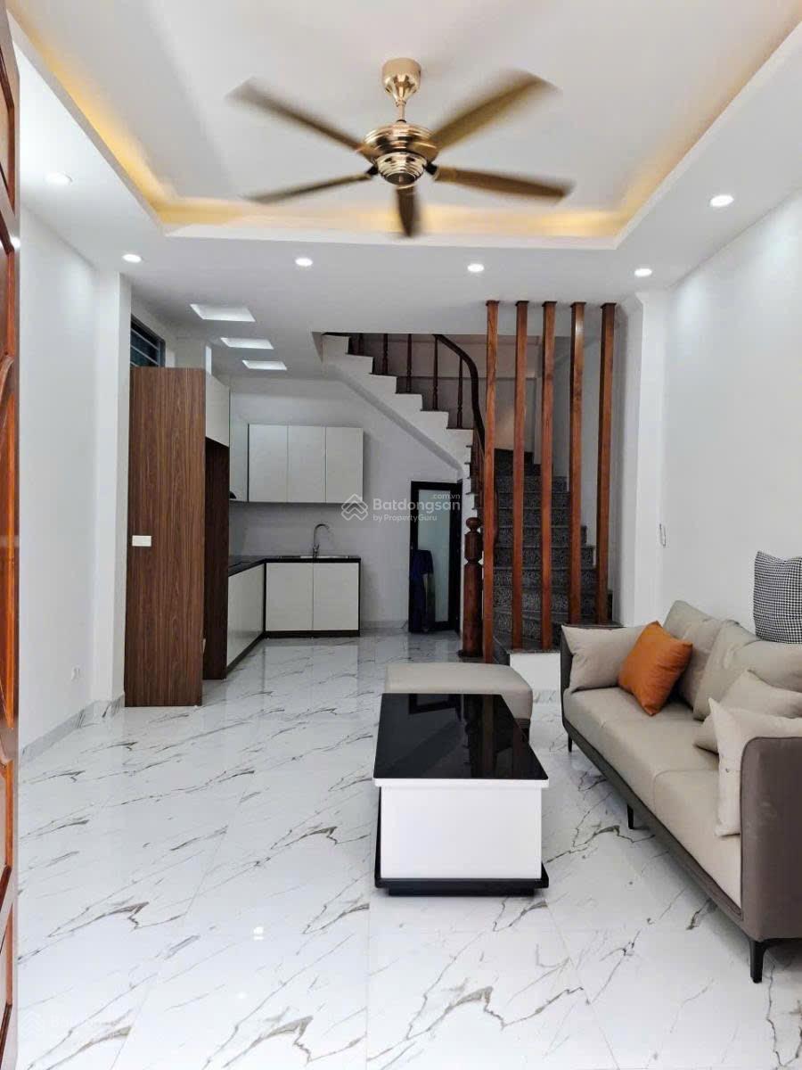 NHÀ TRUNG KIÊN LÔ GÓC 3 THOÁNG - Ô TÔ CÁCH 15M - FULL NỘI THẤT - NHÀ ĐẸP Ở NGAY GIÁ : HƠN 5 TỶ