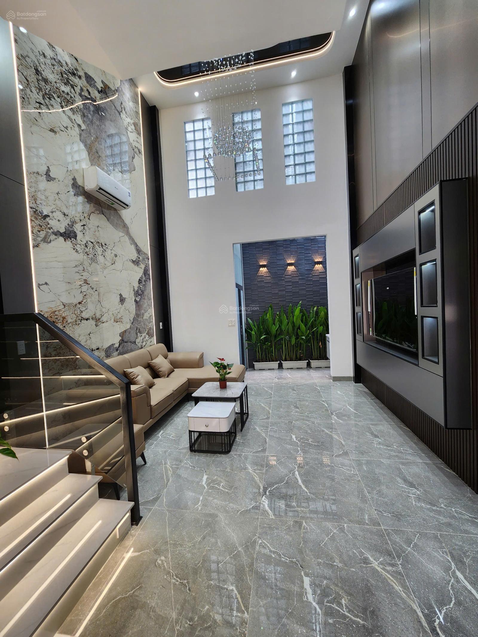 Nhà mới xây full nội thất, đường Huỳnh Thị Hai, 4 tầng 1 lửng