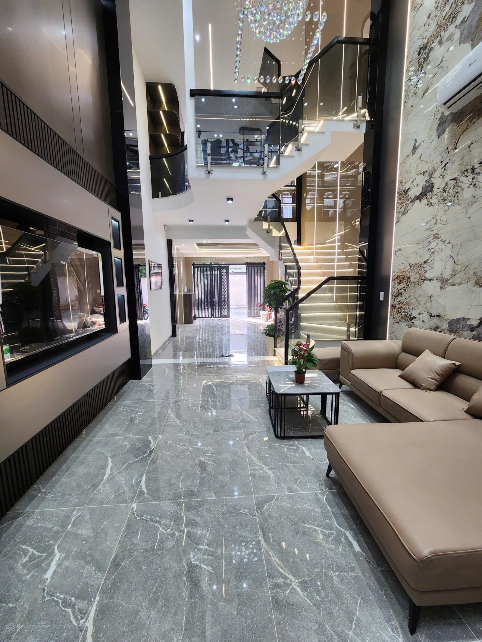 Nhà mới xây full nội thất, đường Huỳnh Thị Hai, 4 tầng 1 lửng