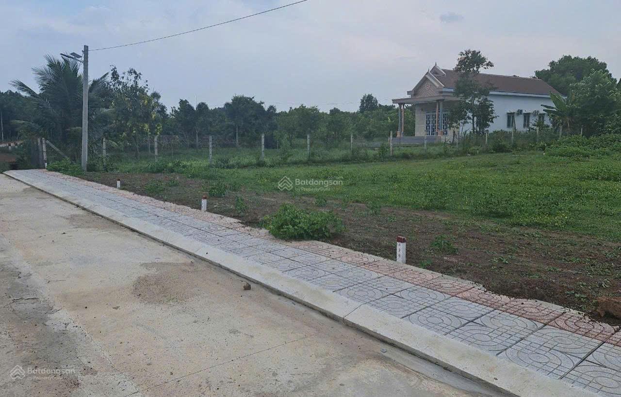 Gấp: Bán nhanh 6x30m, đất đẹp tại Thị Xã Bình Long