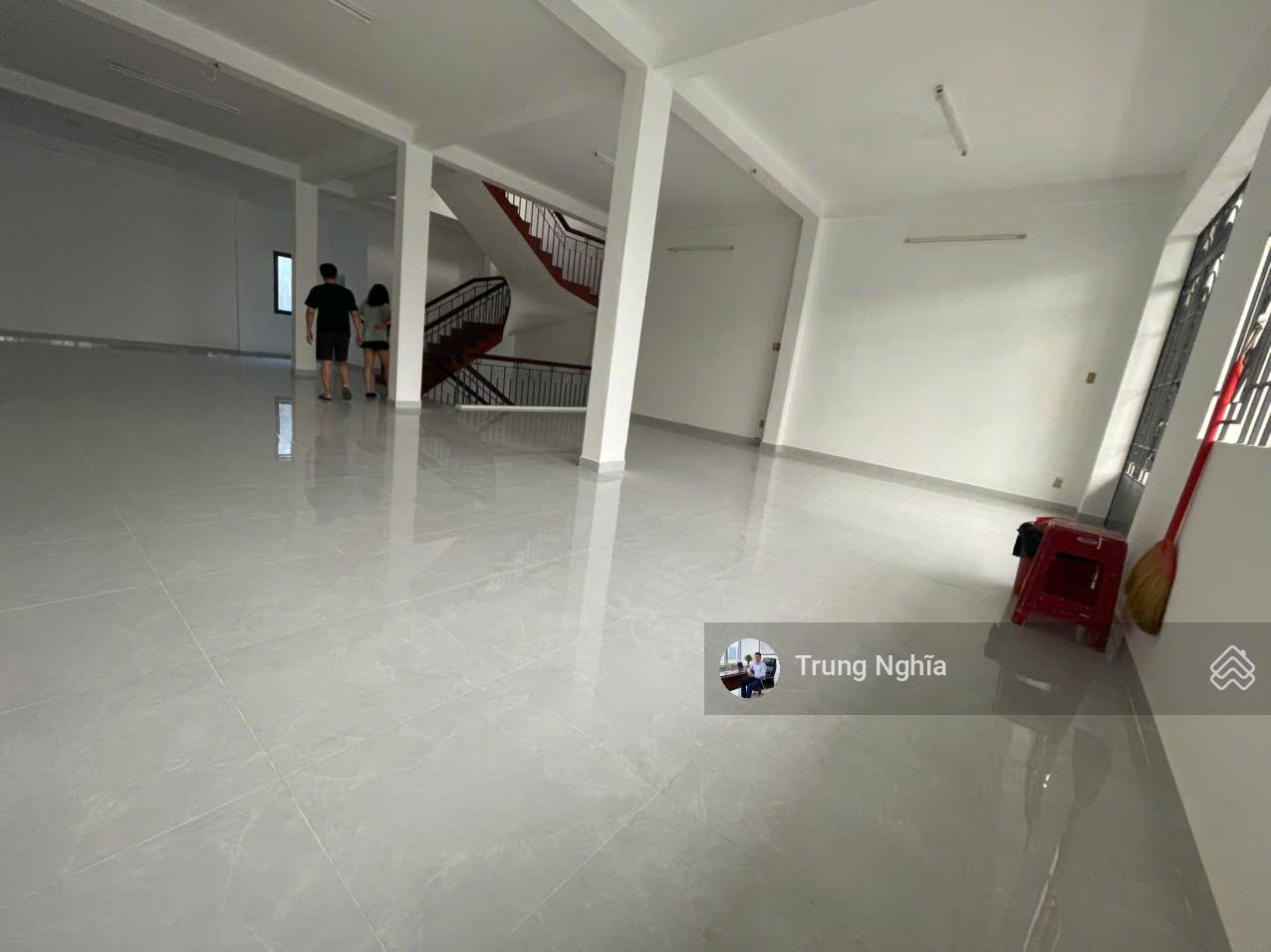 Nhà đường Trường Chinh diện tích: 8x18m trệt lửng 3 lầu cho thuê Nhà đường Trường Chinh diện tích: 8x18m trệt lửng 3 lầu cho thuê