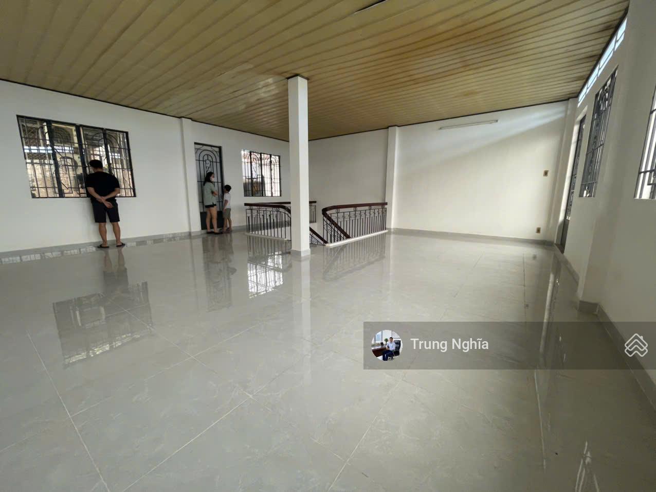 Nhà đường Trường Chinh diện tích: 8x18m trệt lửng 3 lầu cho thuê Nhà đường Trường Chinh diện tích: 8x18m trệt lửng 3 lầu cho thuê