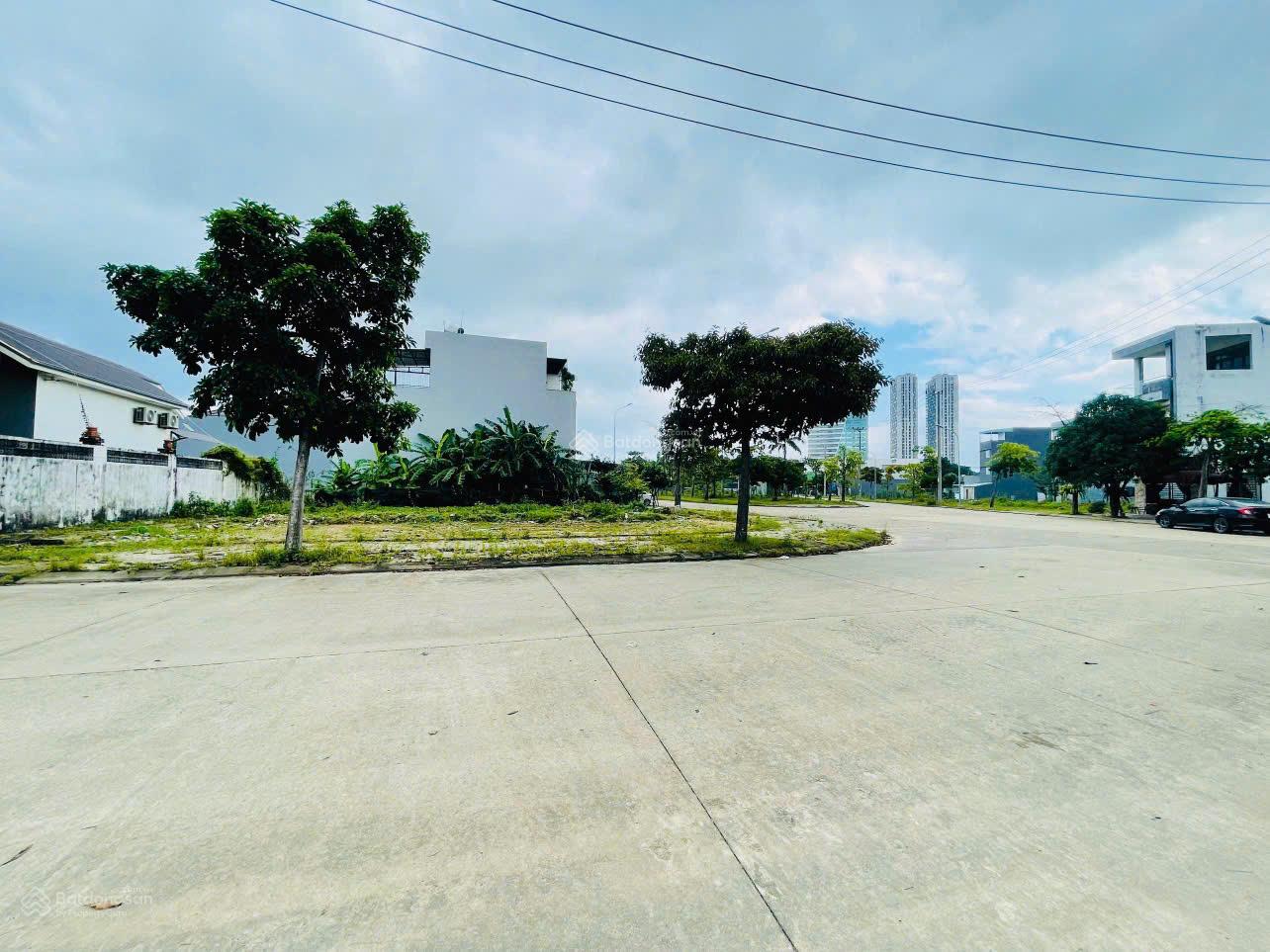 [ SỞ HỮU NGAY ] LÔ GÓC 147m2 hai mặt tiền đường 10m5 ngay tòa nhà Trung Nam Land, Siêu đẹp