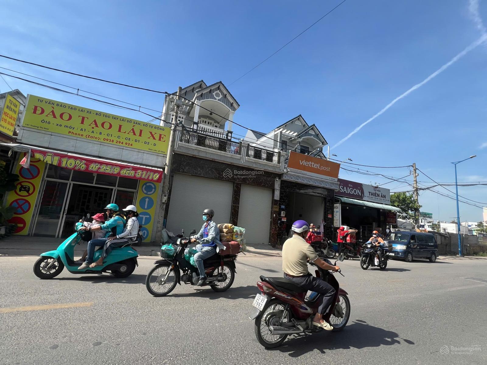 Bán nhà đẹp mặt tiền Trương Thị Hoa sầm uất, gần Metro Quận 12, 6.5x17m, 3 tầng, giá 17.5 tỷ TL