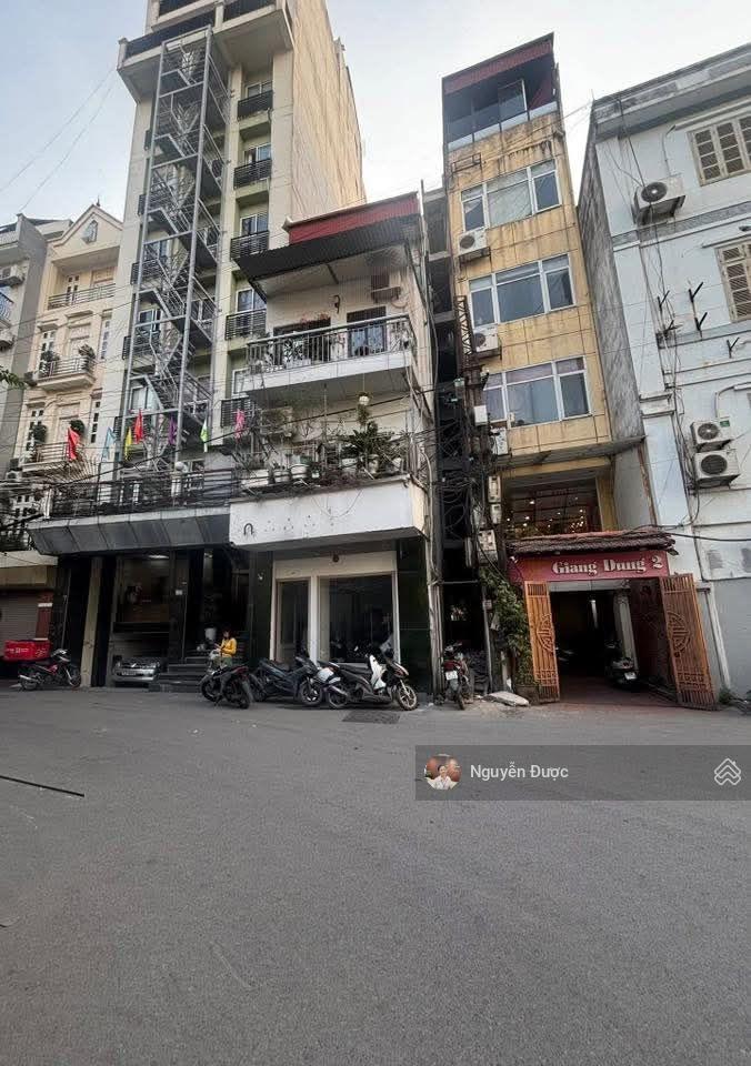 Mặt phố Đống Đa quận, vài bước ra Hồ Đắc Di, Xã Đàn 2, dt 52m2, mt 4.4m, sổ vuông, 4 tầng chỉ 30 tỷ